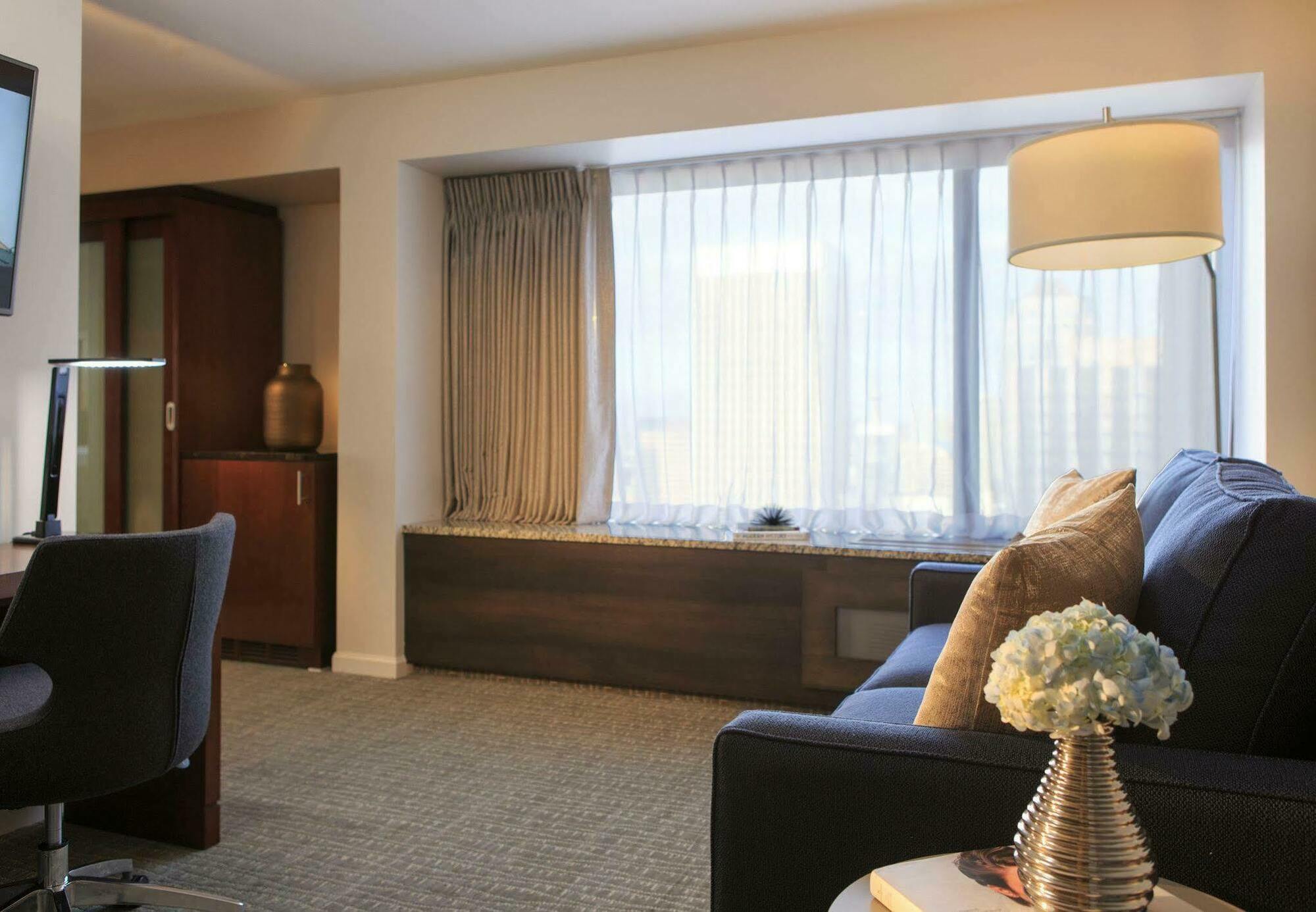 Renaissance 4* Seattle